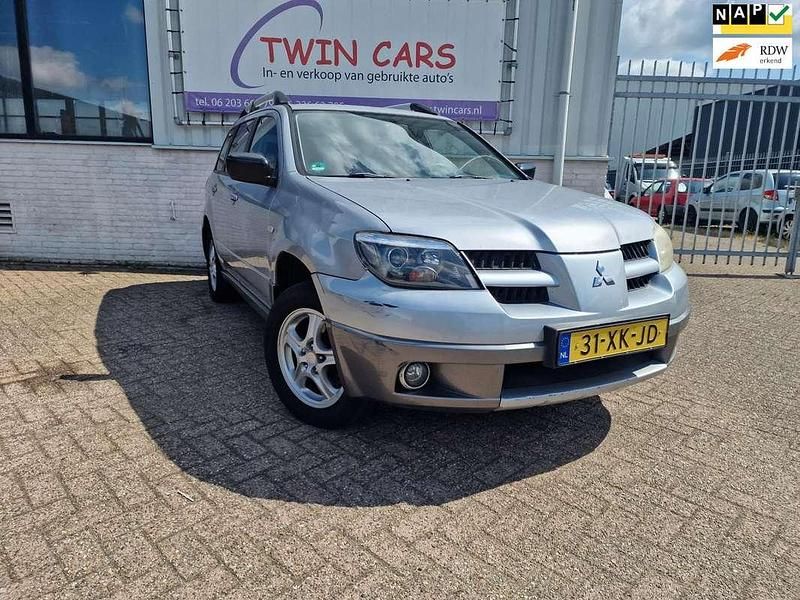 Grijs Occasion 2007 Mitsubishi Outlander Invite+ SUV | € 2.750 (Eerlijke prijs) - Afbeelding 1/4