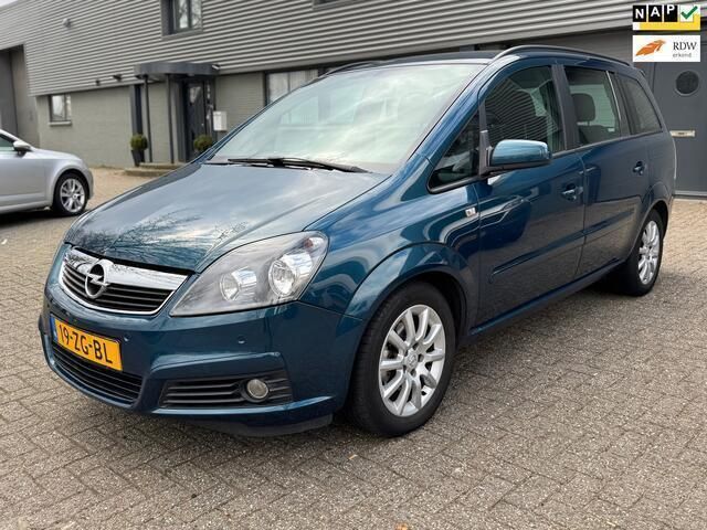 Groen, metallic lak Gebruikt 2008 Opel Zafira MPV | € 1.900 (Super prijs) - Afbeelding 1/4