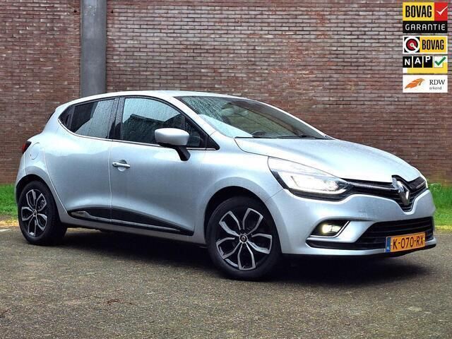 Grijs Gebruikt 2019 Renault Clio IV Intens Hatchback | € 11.250 (Eerlijke prijs) - Afbeelding 1/4