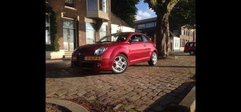 Rood Gebruikt 2010 Alfa Romeo MiTo Hatchback | € 6.750 (Duur) - Afbeelding 1/4