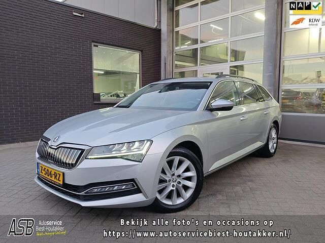 Grijs Gebruikt 2020 Skoda Superb Business Line Stationwagen | € 21.500 (Goede deal) - Afbeelding 1/4