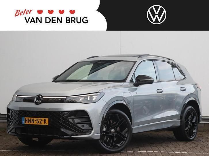 Grijs Occasion 2025 VW Tiguan R-line Edition SUV | € 56.900 - Afbeelding 1/4