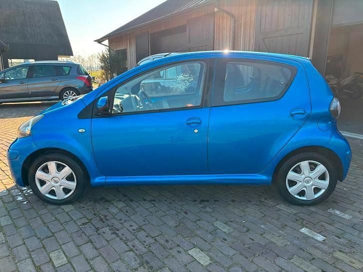 Occasion Toyota Aygo Comfort 68 PK (50 kW) 2010 Blauw Hatchback