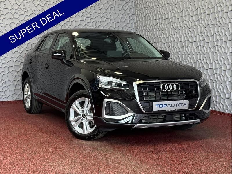 Zwart Gebruikt 2024 Audi Q2 Comfort SUV | € 34.888 (Iets duurder) - Afbeelding 1/4