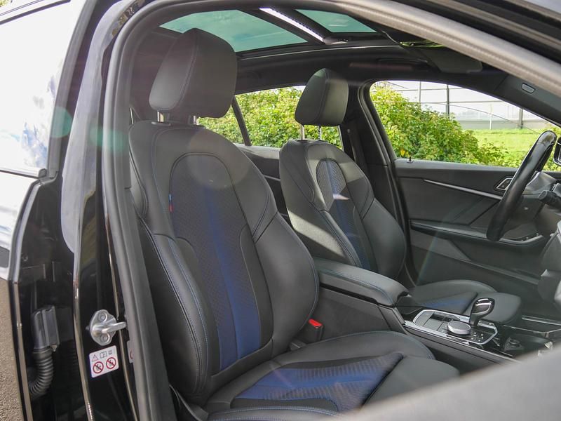 Occasion BMW 118 Executive 136 PK (100 kW) 2021 Zwart Hatchback