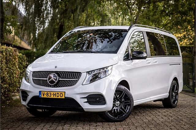 Wit Gebruikt 2023 Mercedes V250 AMG MPV | € 59.750 (Goede deal) - Afbeelding 1/4