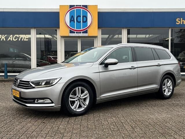 Grijs (metallic) Gebruikt 2017 VW Passat Stationwagen | € 9.800 (Super prijs) - Afbeelding 1/4