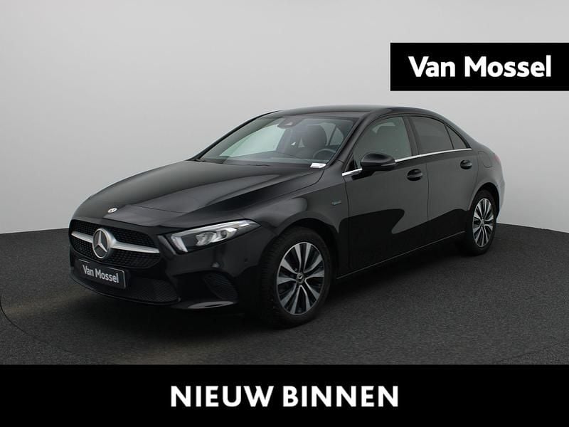 Zwart Gebruikt 2020 Mercedes A250 Business Sedan | € 24.950 (Super prijs) - Afbeelding 1/4