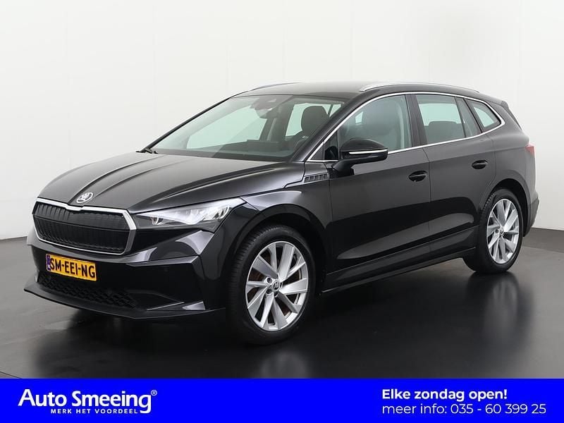 Zwart Gebruikt 2021 Skoda Enyaq iV Clever SUV | € 23.740 - Afbeelding 1/4