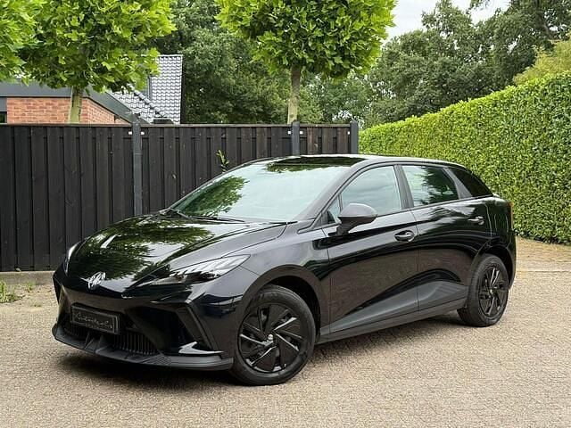 , metallic lak Gebruikt 2023 MG MG4 EV Hatchback | € 17.890 (Goede deal) - Afbeelding 1/4