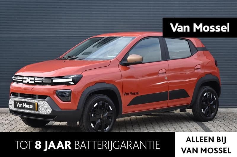 Rood Gebruikt 2024 Dacia Spring Extreme Hatchback | € 16.440 (Iets duurder) - Afbeelding 1/4
