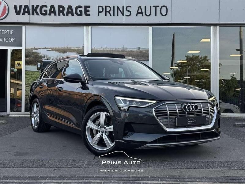 Grijs, metallic lak Gebruikt 2020 Audi e-tron Business SUV | € 29.900 (Super prijs) - Afbeelding 1/4