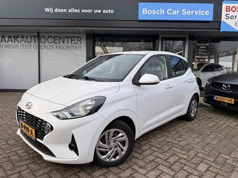 Wit Gebruikt 2021 Hyundai i10 Comfort Hatchback | € 12.950 (Eerlijke prijs) - Afbeelding 1/4