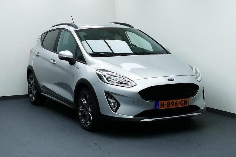 Grijs Occasion 2020 Ford Fiesta Active X Hatchback | € 15.244 (Eerlijke prijs) - Afbeelding 1/4