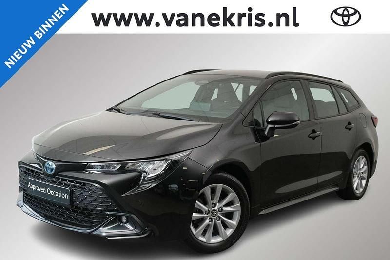 Zwart Gebruikt 2025 Toyota Corolla Hybrid Stationwagen | € 31.399 (Goede deal) - Afbeelding 1/4