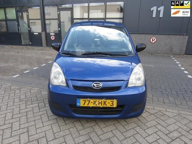 Blauw Gebruikt 2010 Daihatsu Cuore Hatchback | € 1.350 (Eerlijke prijs) - Afbeelding 1/4