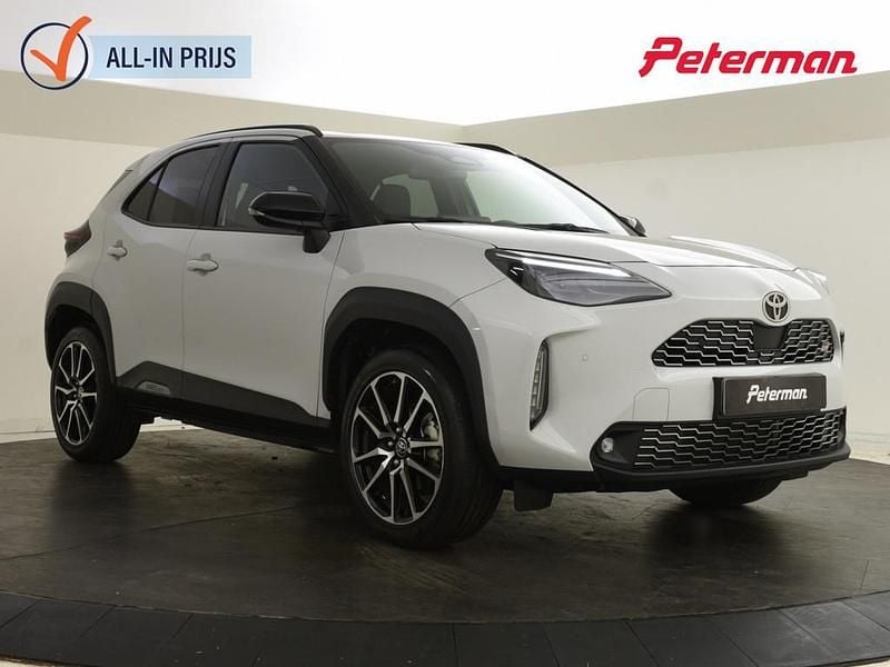 Grijs Occasion 2024 Toyota Yaris Cross Sport SUV | € 34.399 (Eerlijke prijs) - Afbeelding 1/4