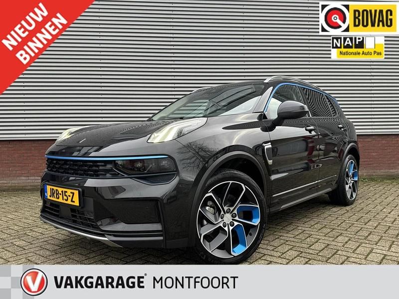 Zwart (metallic) Gebruikt 2021 Lynk & Co 01 SUV | € 21.950 (Super prijs) - Afbeelding 1/4