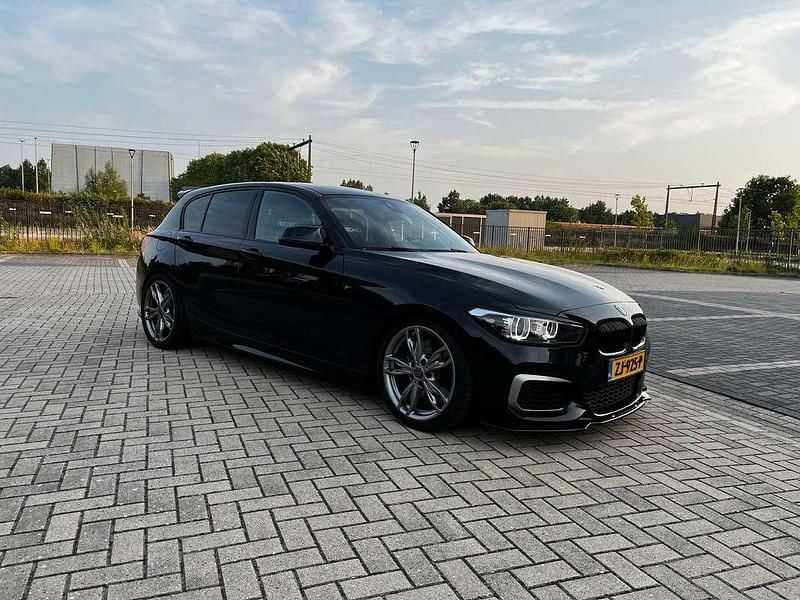 Zwart Gebruikt 2019 BMW M140 M Sport Hatchback | € 36.500 (Super prijs) - Afbeelding 1/4