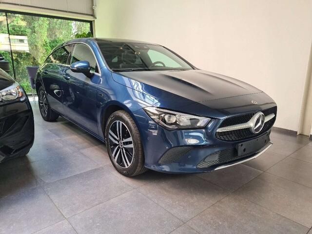 Blauw Gebruikt 2021 Mercedes CLA250 Business Sedan | € 27.800 - Afbeelding 1/4