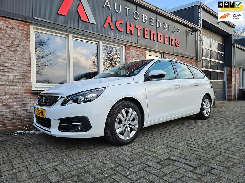 Wit Occasion 2021 Peugeot 308 Active Stationwagen | € 8.950 (Eerlijke prijs) - Afbeelding 1/4