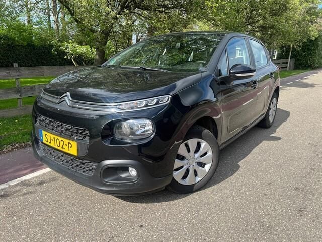 Zwart Gebruikt 2018 Citroën C3 PureTech Hatchback | € 6.950 (Eerlijke prijs) - Afbeelding 1/4