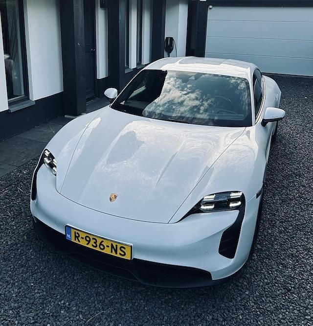 Occasion Porsche Taycan 300 kW (408 PK) 2022 Wit Sedan