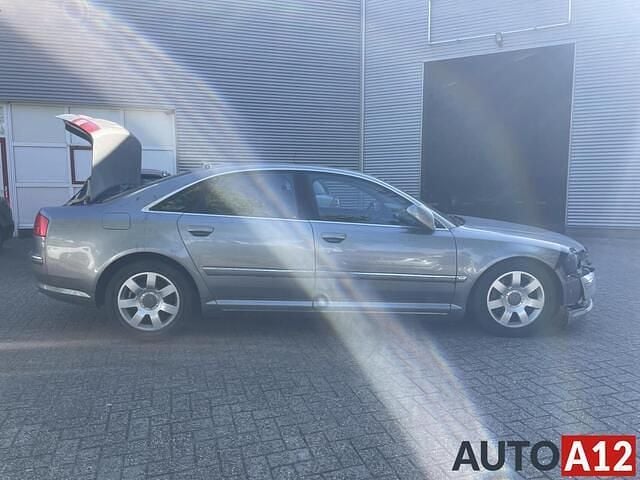 Grijs Gebruikt 2007 Audi A8 Proline Sedan | € 3.950 - Afbeelding 1/4