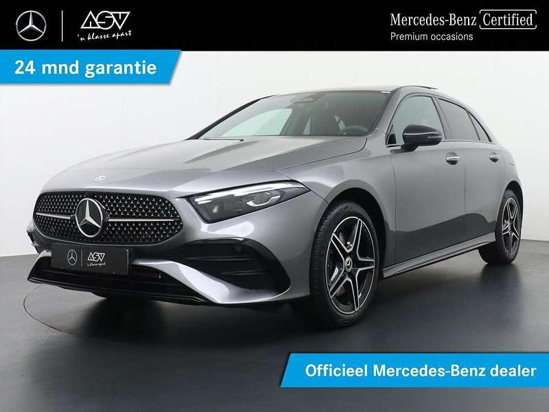 Grijs Gebruikt 2025 Mercedes A250 AMG line Hatchback | € 42.895 (Duur) - Afbeelding 1/4