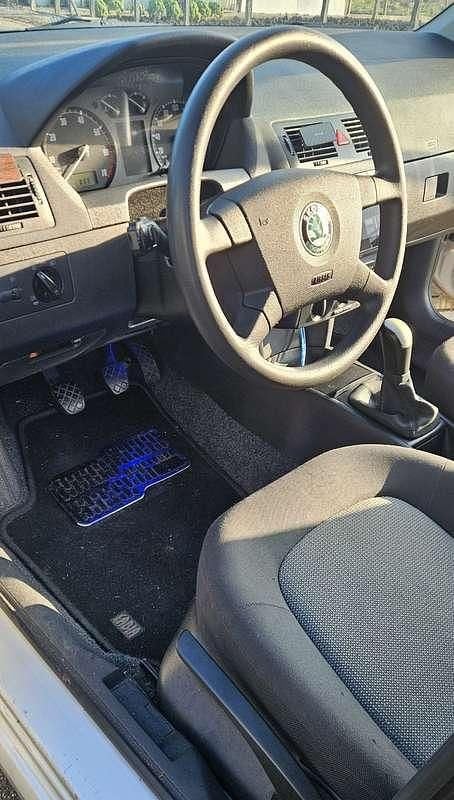 Occasion Skoda Fabia 75 PK (55 kW) 2004 Grijs Hatchback