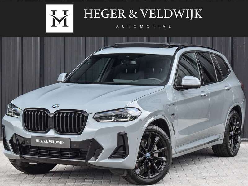 Grijs, metallic lak Gebruikt 2022 BMW X3 Executive SUV | € 47.450 (Goede deal) - Afbeelding 1/4