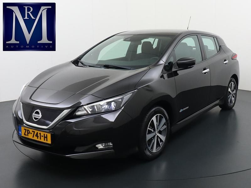 Zwart Gebruikt 2019 Nissan Leaf Acenta Hatchback | € 11.899 (Eerlijke prijs) - Afbeelding 1/4