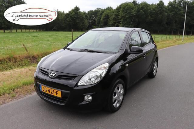 Zwart Gebruikt 2013 Hyundai i20 Hatchback | € 4.250 (Eerlijke prijs) - Afbeelding 1/4