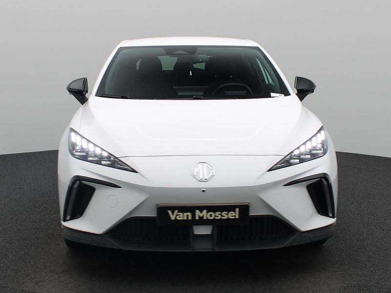 Occasion MG MG4 EV Luxury 150 kW (204 PK) 2023 Wit Hatchback
