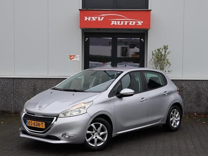 Grijs Gebruikt 2012 Peugeot 208 Allure Hatchback | € 4.450 (Eerlijke prijs) - Afbeelding 1/3