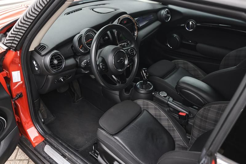 Occasion Mini Cooper 136 PK (100 kW) 2018 Oranje Hatchback