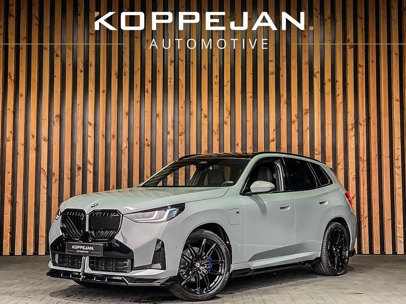 Grijs Gebruikt 2025 BMW X3 M Sport SUV | € 71.900 - Afbeelding 1/4