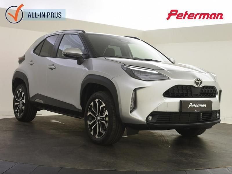 Grijs Gebruikt 2024 Toyota Yaris Cross Style SUV | € 28.499 (Eerlijke prijs) - Afbeelding 1/4
