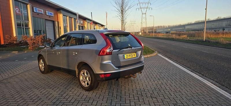 Zilver Occasion 2011 Volvo XC60 Summum SUV | € 8.500 (Super prijs) - Afbeelding 1/4