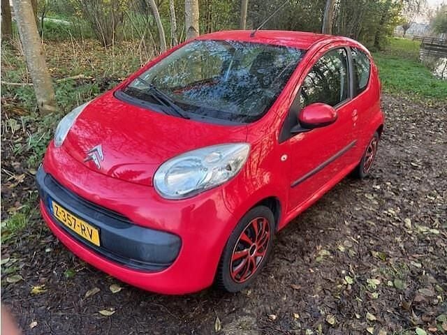 Rood Gebruikt 2007 Citroën C1 Hatchback | € 2.095 (Super prijs) - Afbeelding 1/4