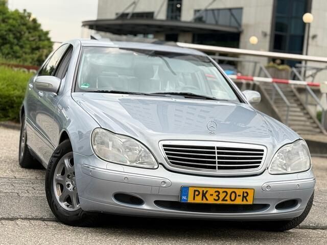 Blauw Gebruikt 1999 Mercedes S320 Sedan | € 9.900 - Afbeelding 1/4