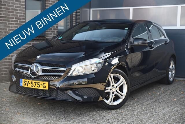 Zwart Gebruikt 2013 Mercedes A180 Ambition Hatchback | € 9.990 (Goede deal) - Afbeelding 1/3