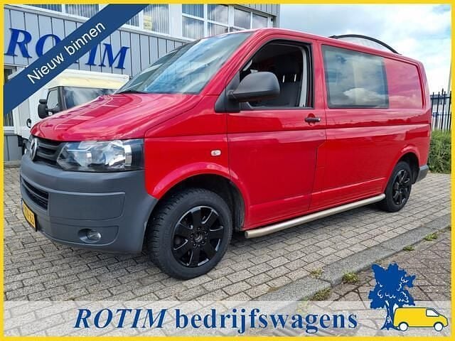 Rood Gebruikt 2013 VW T5 Van | € 5.950 (Goede deal) - Afbeelding 1/4
