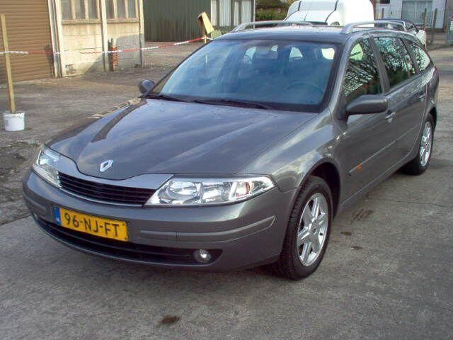 Grijs Gebruikt 2003 Renault Laguna GrandTour Expression Stationwagen | € 2.450 - Afbeelding 1/4
