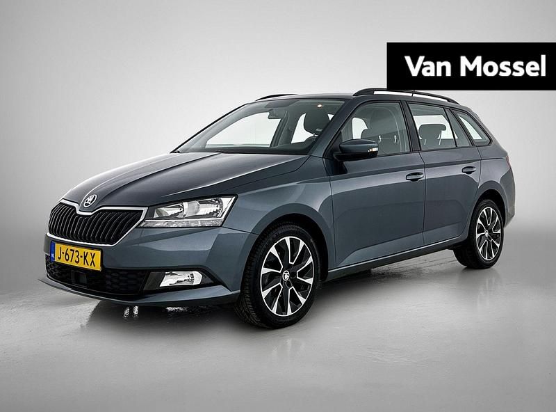Grijs, metallic lak Gebruikt 2020 Skoda Fabia Business Line Stationwagen | € 13.944 (Iets duurder) - Afbeelding 1/4