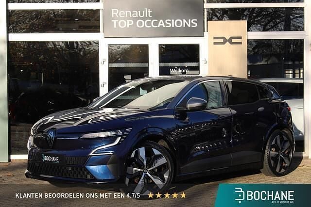 Twotone bleu nocturne (rre) & gris schiste (kqg) Gebruikt 2022 Renault Mégane Techno Hatchback | € 26.450 (Eerlijke prijs) - Afbeelding 1/4
