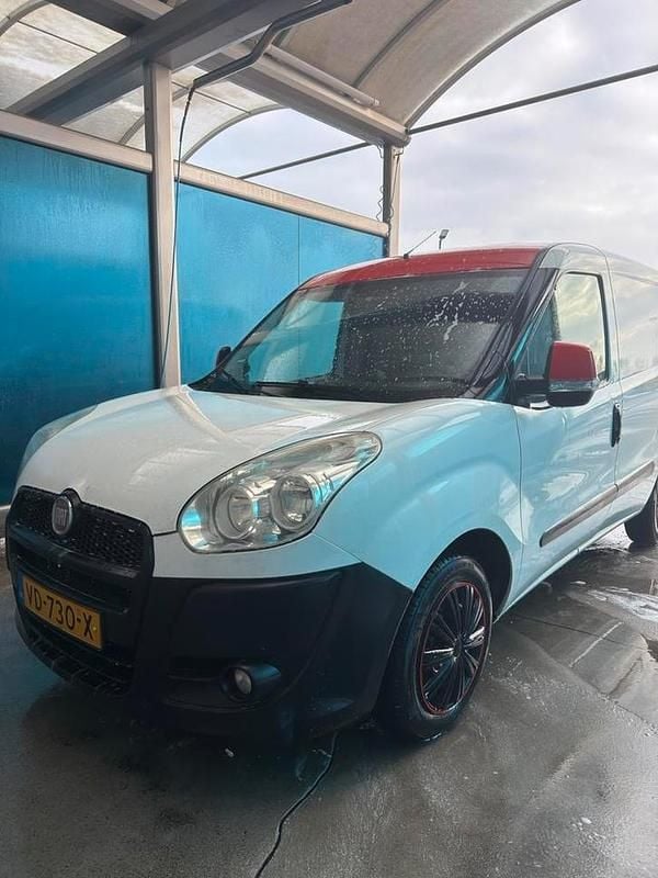 Gebruikt 2013 Fiat Doblò MPV | € 2.250 (Goede deal) - Afbeelding 1/4