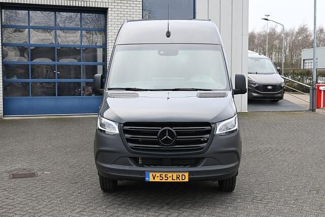 Occasion Mercedes Sprinter 192 PK (141 kW) 2023 Grijs Van