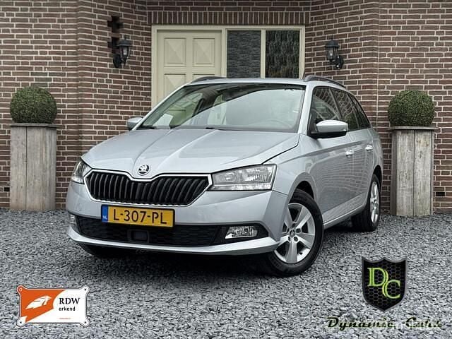 Grijs Gebruikt 2021 Skoda Fabia Business Line Hatchback | € 10.995 (Goede deal) - Afbeelding 1/4