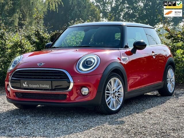 Rood Gebruikt 2019 Mini Cooper Chili Hatchback | € 20.000 (Iets duurder) - Afbeelding 1/4